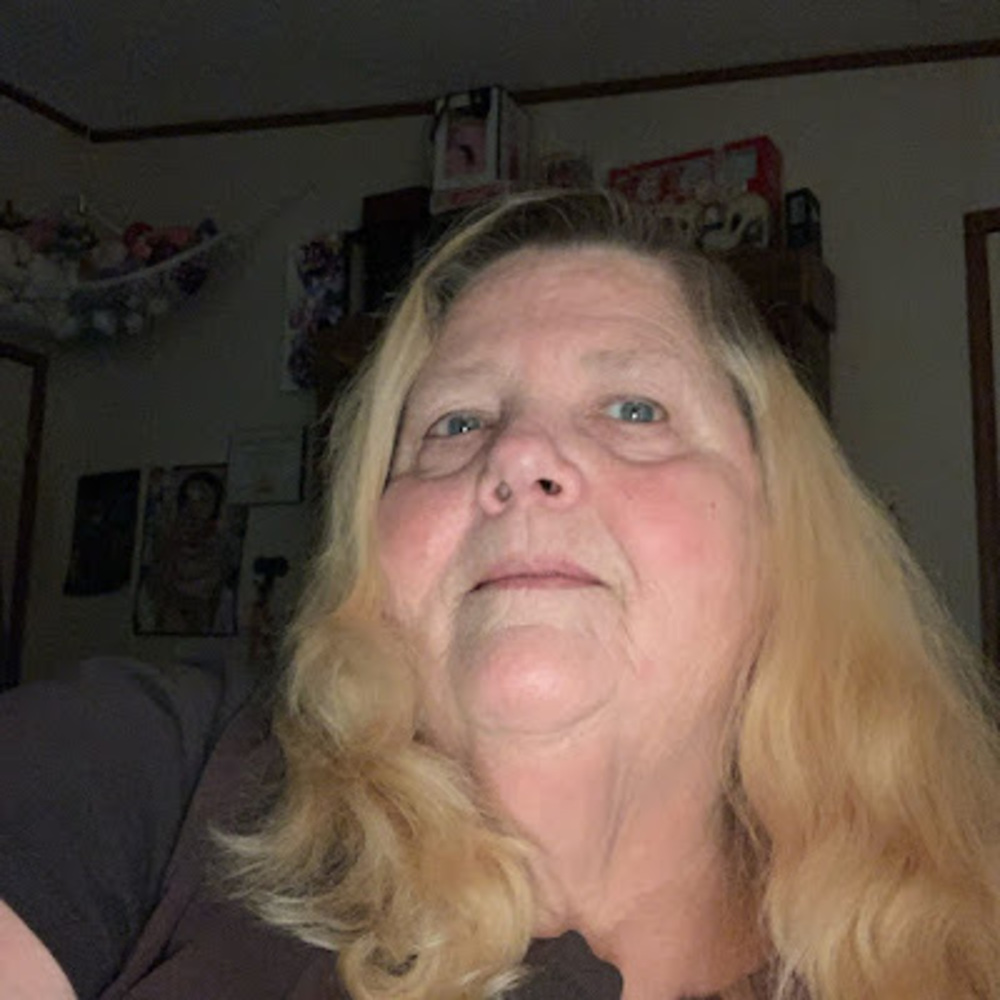 Meet your Posher, Cynthia